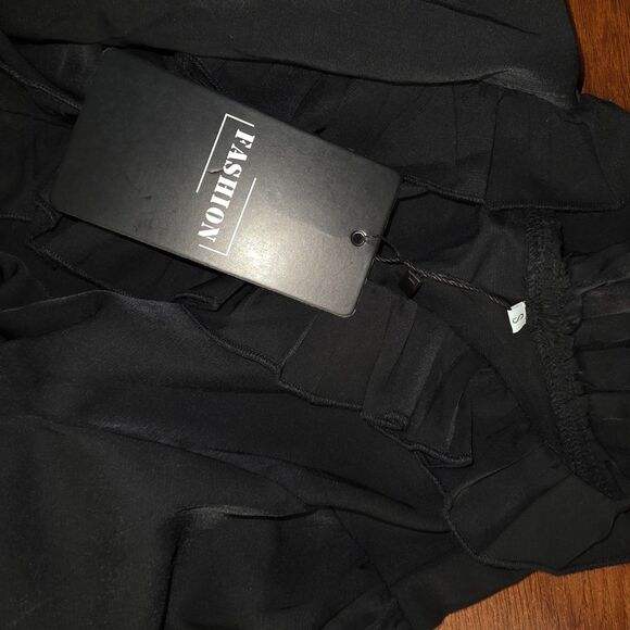 New with Tag Blouson Sleeve Black Ruffled Maxi Dress Size Small - Picture 6 of 6